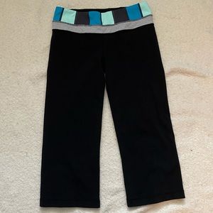 Lululemon women’s cropped leggings size 6